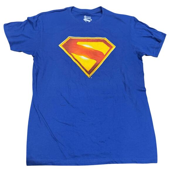 DC STUDIOS Superman 2025 Tee Size Medium New without Tag - Picture 1 of 3